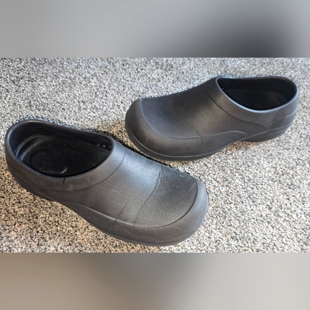 TredSafe Black Slip On Oil & Slip Resistent Clog Black Rubber Mens 8/womens 9